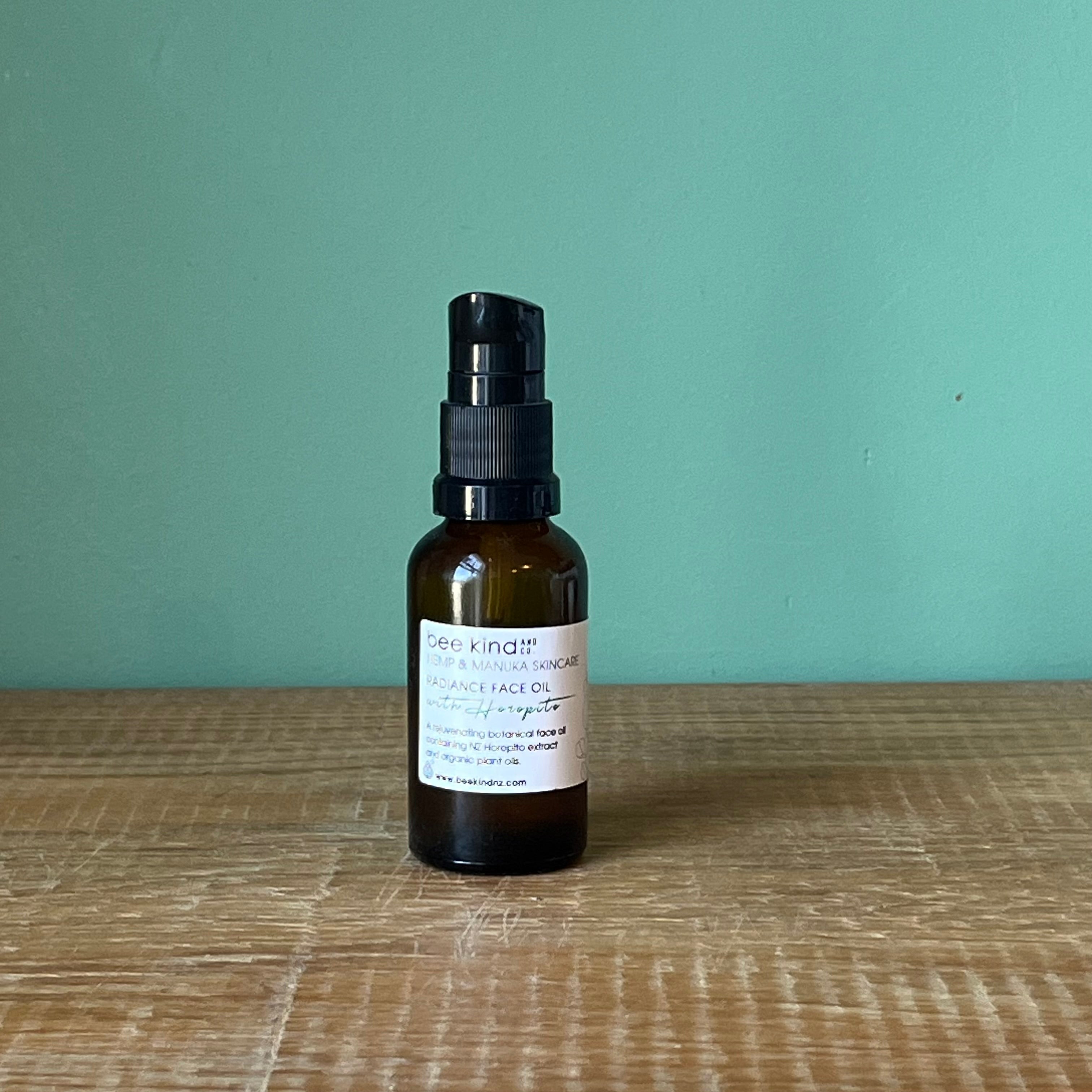 Bee Kind Hemp & Mānuka Radiance Face Oil
